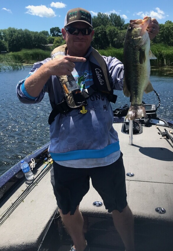 Derek Farsund big bass